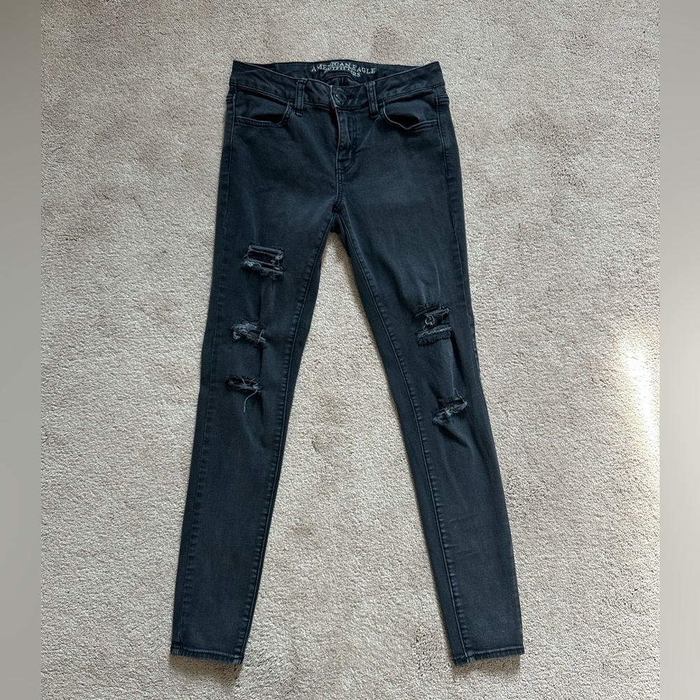 American Eagle Faded Black Distressed Jegging